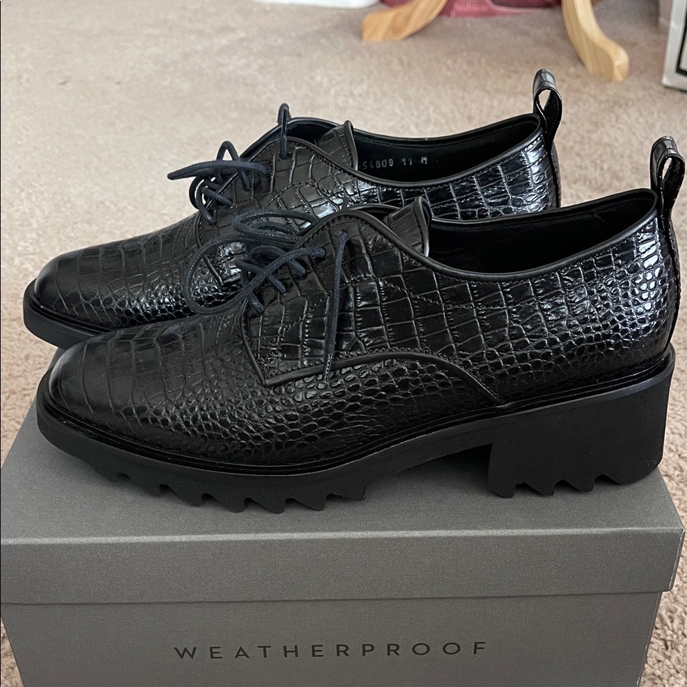 Aquatalia Black Croc-Embossed Leather Lace-Up Loafers